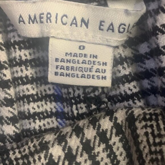 Women AMERICAN EAGLE OUTFITTERS Plaid Mom Shorts High‎ Waisted Paperbag Size 00 - Picture 3 of 5